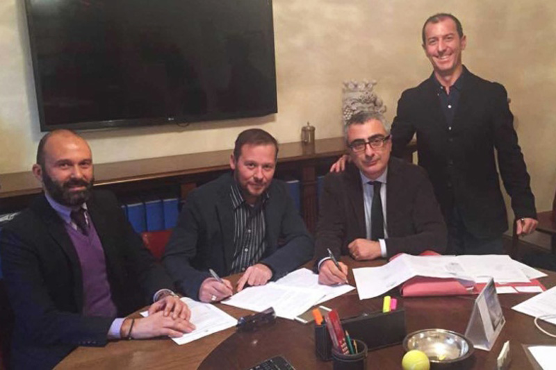 Dennis Bingham firma l'acquisto del Monza calcio